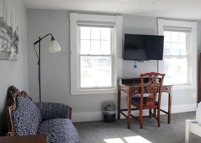 Emerson Inn By The Sea