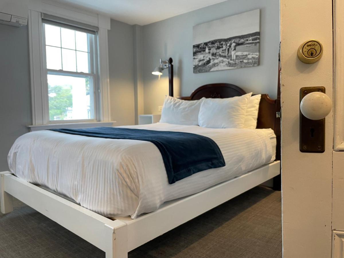 Emerson By The Sea Hotel 3*