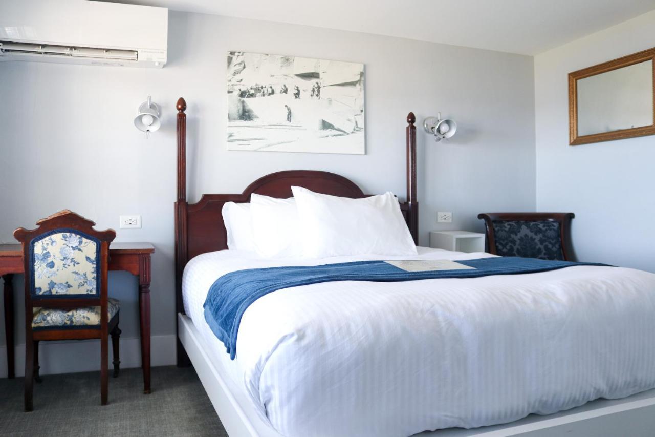 Emerson By The Sea Hotel